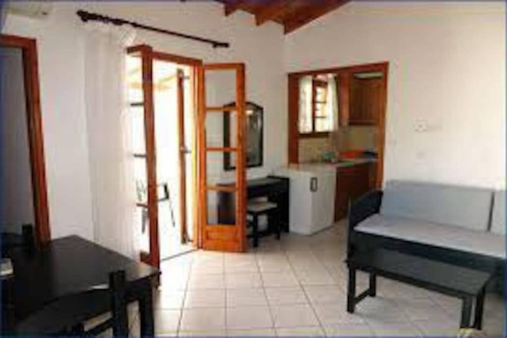Δίχωρο Στούντιο Στον Κέντρο Του Αρμενιστή Apartment Armenistis  Exterior foto